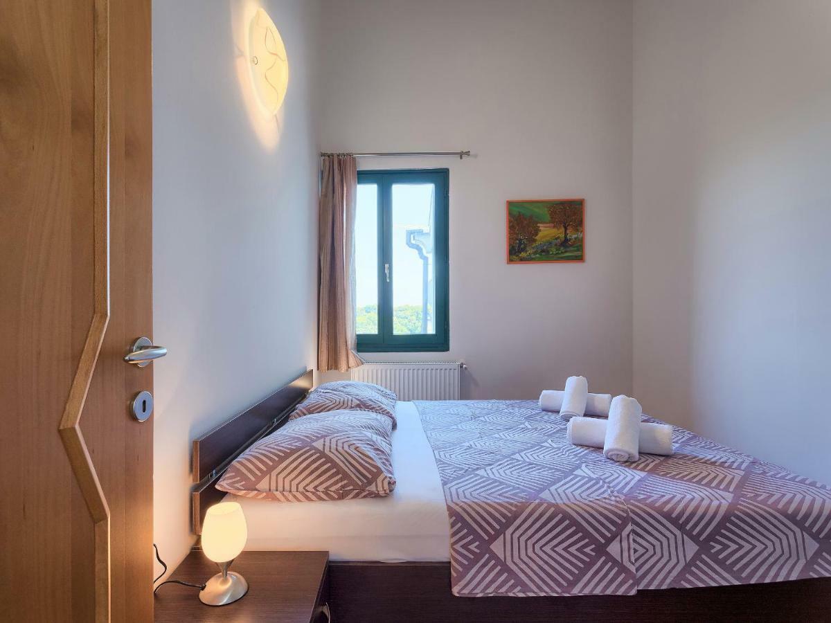 Garden Apartment Pjescana Uvala Luaran gambar