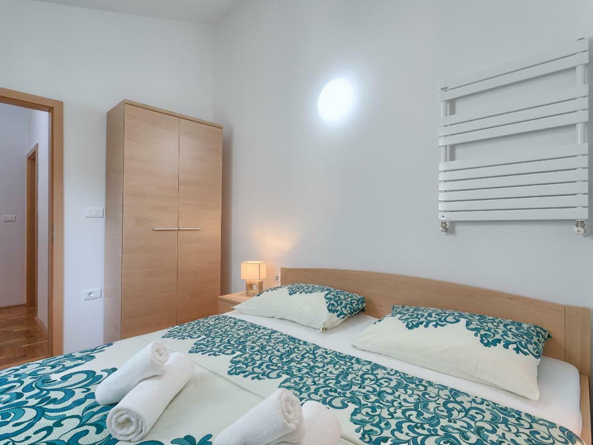 Garden Apartment Pjescana Uvala Luaran gambar